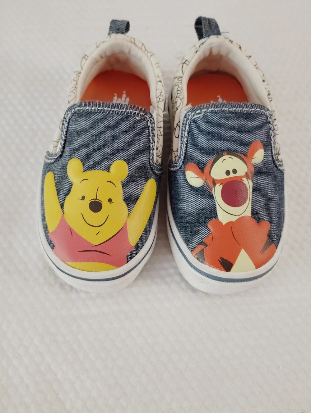 Toddler SZ 4 Disney Baby Winnie the Pooh Classic Baby Slip-on Shoes .